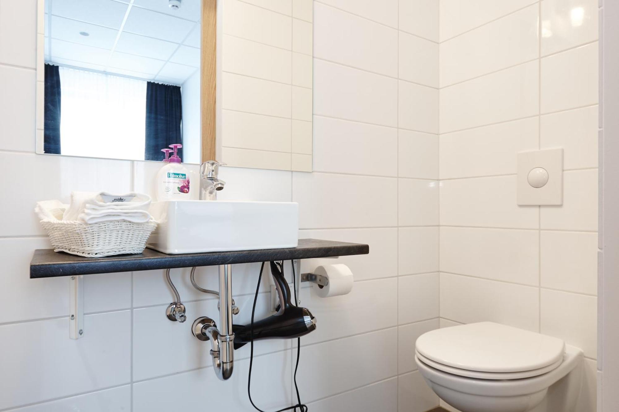 Hotel Heithmoerk Kopavogur Room photo